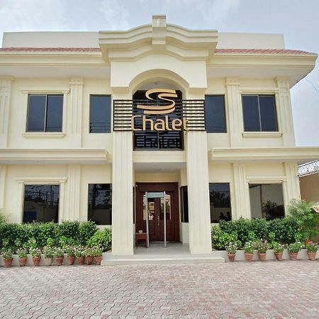 S Chalet Multan Exterior photo