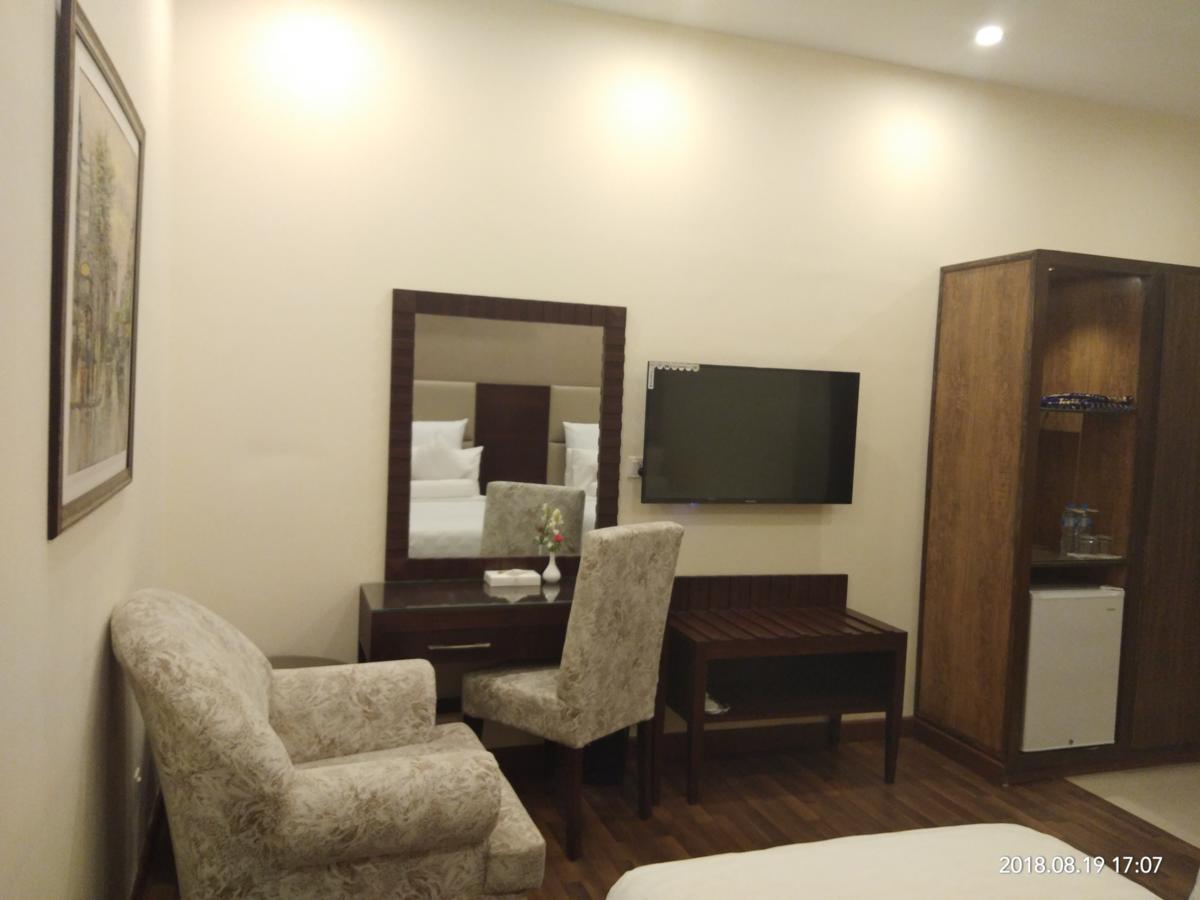 S Chalet Multan Exterior photo